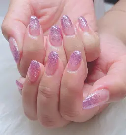 【練習モデル様】グラデ(ラメorカラー)2200円/土日祝+300円/オフあり+550円/パラジェル&マオジェル変更🉑