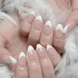 12月⭐️オフ無料⭐️  🎀大人気★カラーフレンチ2色まで🎁パーツ２個プレゼント