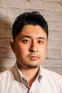 カット、シェービング、シャンプー、ブロー込み