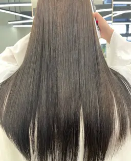 【10月限定】　　　　　　　　　　　　　　　　　　　　　　⭐️縮毛矯正(トリートメント付き)⭐️⚠️レディース限定
