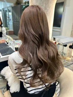 ⭐️ブリーチ(リタッチ)有りダブルカラー＋1step トリートメント⭐️