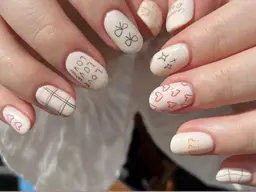 11/30迄　落書きアート　¥3900《オフ・ケア込》