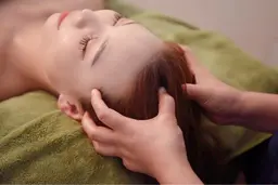 【極上深度睡眠ヘッドマッサージ】30分¥3500