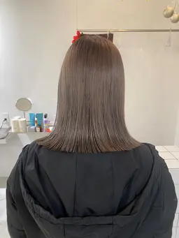 カット.ケア縮毛矯正.トリートメント付き❣️