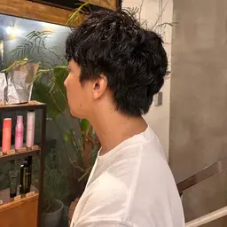 【メンズパーマ➕眉カット🧑🏻‍🦱🌀】おしゃれに見せたい方、雰囲気や色気が欲しい方にオススメ⤴️🦕