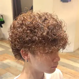🌞メンズカット＋男女問わず人気！プードルパーマで雰囲気が一気に垢抜け！ 📷【大阪/心斎橋/難波/アメ村/堀江】