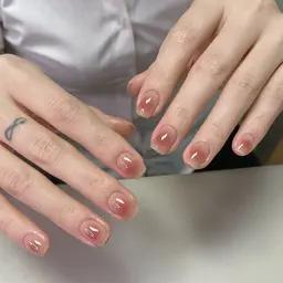 研修コ一ス*チークネイル + ベース色