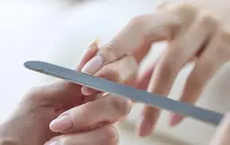 爪の整え・磨き・甘皮ケア・ハンドトリートメント