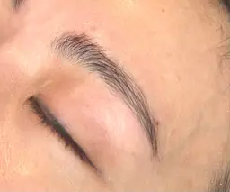 【土曜限定🌟】HBL(眉の毛流れパーマ+眉毛wax)