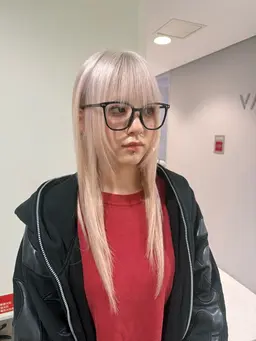 [新宿/ハイトーン特化]ブリーチ2回+ケアカラー+自社開発補修トリートメント