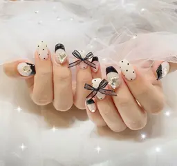 🦋遅刻厳禁‼️120分パーツつけ放題コース(パラジェル込み)