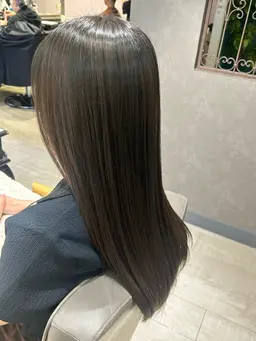 【うるつや美髪へ🛁🪽】✨髪質改善縮毛矯正✨＋AujuaリペアTR付き🐾