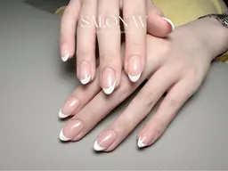 🧚‍♀️美フォルムにこだわり🧚‍♀️ブライダルにも♪お上品の定番。王道フレンチネイル※ベースカラー込み（※オフ有り）