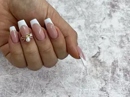 ハンドネイル💅✨バーチャルフレンチ‎🤍オフなし🍐