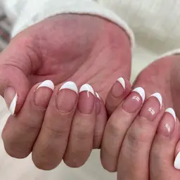 🎀【綺麗めフレンチ、カラーグラ、ラメグラ】付替えオフ無料❣️