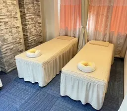 男女大歓迎/2人同行/アロマオイルリンパマッサージ60分+耳掃除orヘッドスパ20分