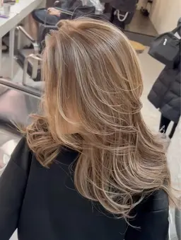 ハイライト💫オンカラー込み🔥2ステップトリートメント付き🔥