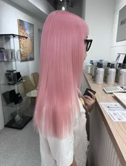 ハイブリーチブリーチ➕カラー➕トリートメント(ケアブリーチ2回)