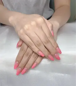 グラデーション1色🩵シンプルで上品なデザイン。オフィスにもおすすめ！