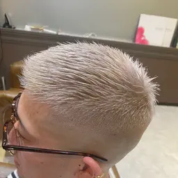 7.メンズ限定🙋‍♂️カット+ブリーチ+艶カラー