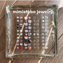 SNSで話題沸騰中✨耳つぼジュエリー👂🏻💎10粒(片耳5粒)