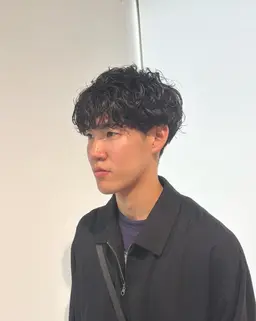 🧑🏻‍🦱メンズカット➕パーマ🧑🏻‍🦱12/9・11・25限定‼️