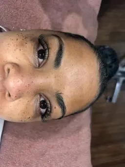 🔸Volume lashでボリュームアップ!!