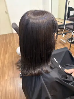 【酸熱トリートメント✨】 広がりやうねりを優しく抑え、ツヤの出るトリートメントです❕