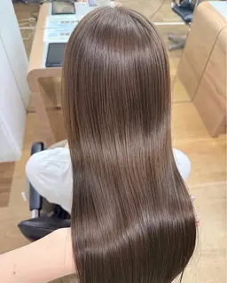 【‼️平日限定‼️】ストレートパーマ✨11月13日18時空いてます⭕️