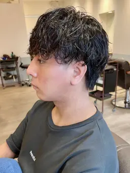 【当日限定🫧】メンズカット+ニュアンスパーマ+内部補修トリートメント