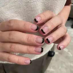 フレンチネイル