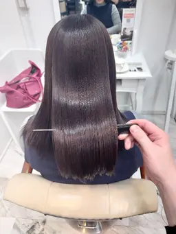 ケアしながら艶髪カラー♥️『美髪改善プログラム3.髪質改善イルミナカラー』　白髪染め可