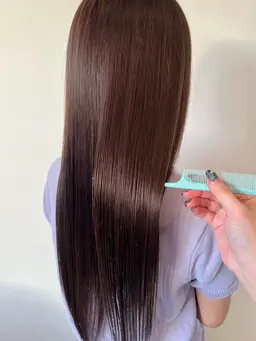 【憧れられる艶髪に⭐️】カット➕ナチュラル縮毛矯正➕3stepトリートメント