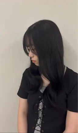 【🌙可愛い垢抜け暗髪カラー🌙 】黒っぽいけど黒じゃない✨光に当たるとふんわり透明感が出るカラー💕