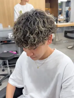 🔴メンズカット＋ツイストパーマ🌀