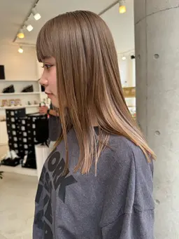 ブリーチ(全頭orリタッチ)＋カラー