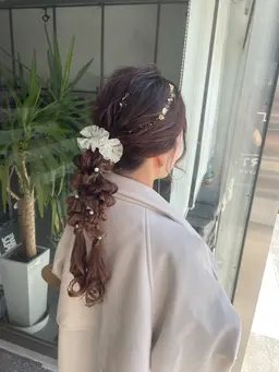 🌼お呼ばれヘアセット🌼10:00​〜​13:00金箔、銀箔、キラキラスプレー付