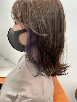 《インナーカラー＋カット》ナチュラルの中に周りと差をつけ個性のあるヘアスタイル🍒