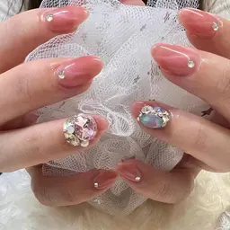 ✨チップ長さ出し＋持ち込みデザイン🆗／ストーン/パーツをのせ放題☆４本まで☆【初回ソフトジェルオフ無料】