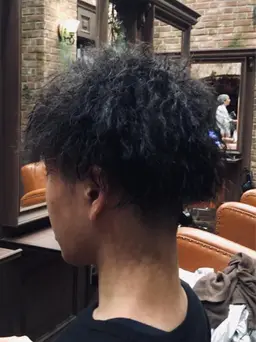 カット  ツイストパーマ　トリートメント