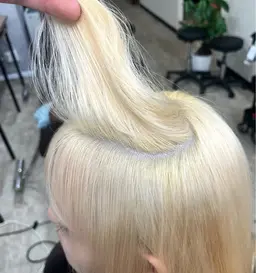 【メンテ人気No.1💞】【ケア剤込み】リタッチブリーチ+オンカラー🫧ツヤ髪キープ