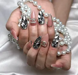 【自爪】人気No.2☆持ち込みデザイン1000種類以上パーツつけ放題90分☆9980円