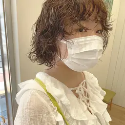 💫🐻リキッドパーマ＋カット🐻💫ゆるふわ​〜​しっかりくるくるまでご相談ください♪薬剤の臭い軽減ショートスパ付き