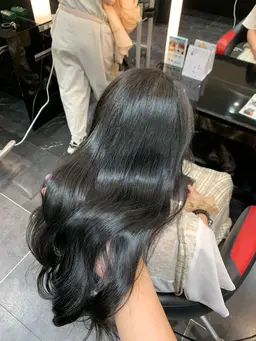 【長さを変えたくない方に】毛先カット✂️+ダメージレスカラー✨