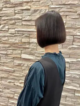 ボブスタイル 切りっぱなしボブ