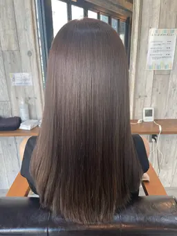 ‼️平日ミニモ限定✂️‼️スローカラー+カットにハホニコトリートメント付き❗️