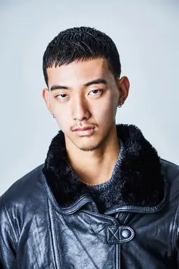 カット＋アイロンパーマ＋2stepトリートメント