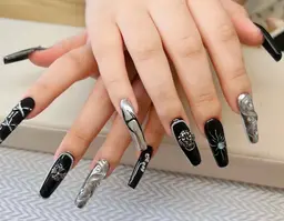 チップ持ち込みアート放題4-8本