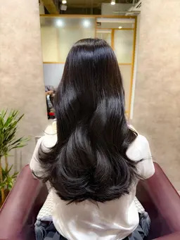 ✨おためし価格✨学生限定✨ミニモ学割✨カット+艶カラー+オリジナル髪質改善トリートメント