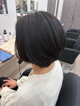 【✨ツヤツヤショートボブにしたい方💇🏻‍♀️✨】カット➕4STEP TOKIOトリートメント💫💫
